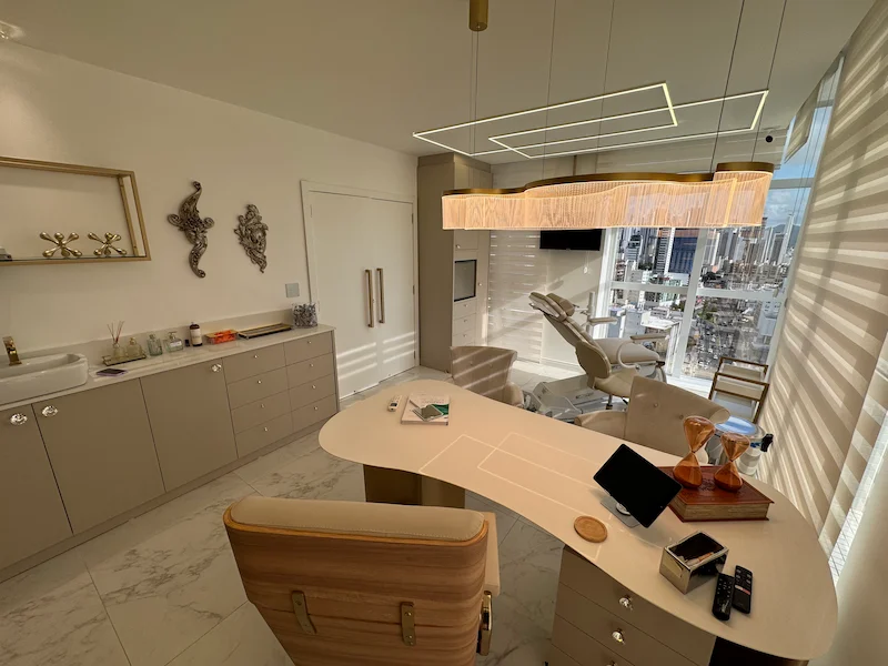 DRA. ANA LAURA FONTANA Foto 5